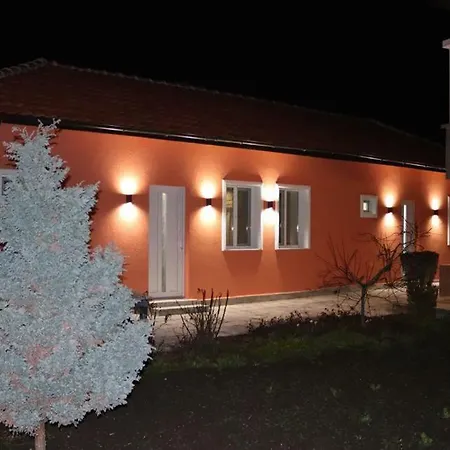 Lejlighed Apartments Komitovi 2 *